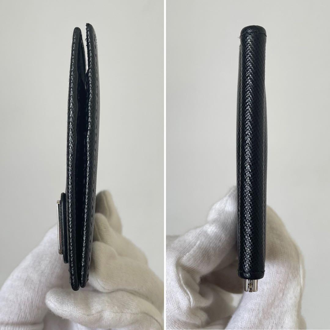 【未使用級】プラダ マネークリップ トライアングル サフィアーノ 2MN077