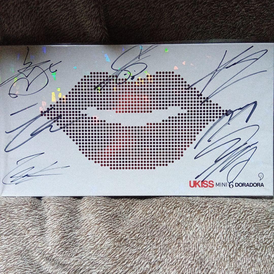 美品★UKISS MINI 6集アルバム DORADORA 直筆サイン入り CD