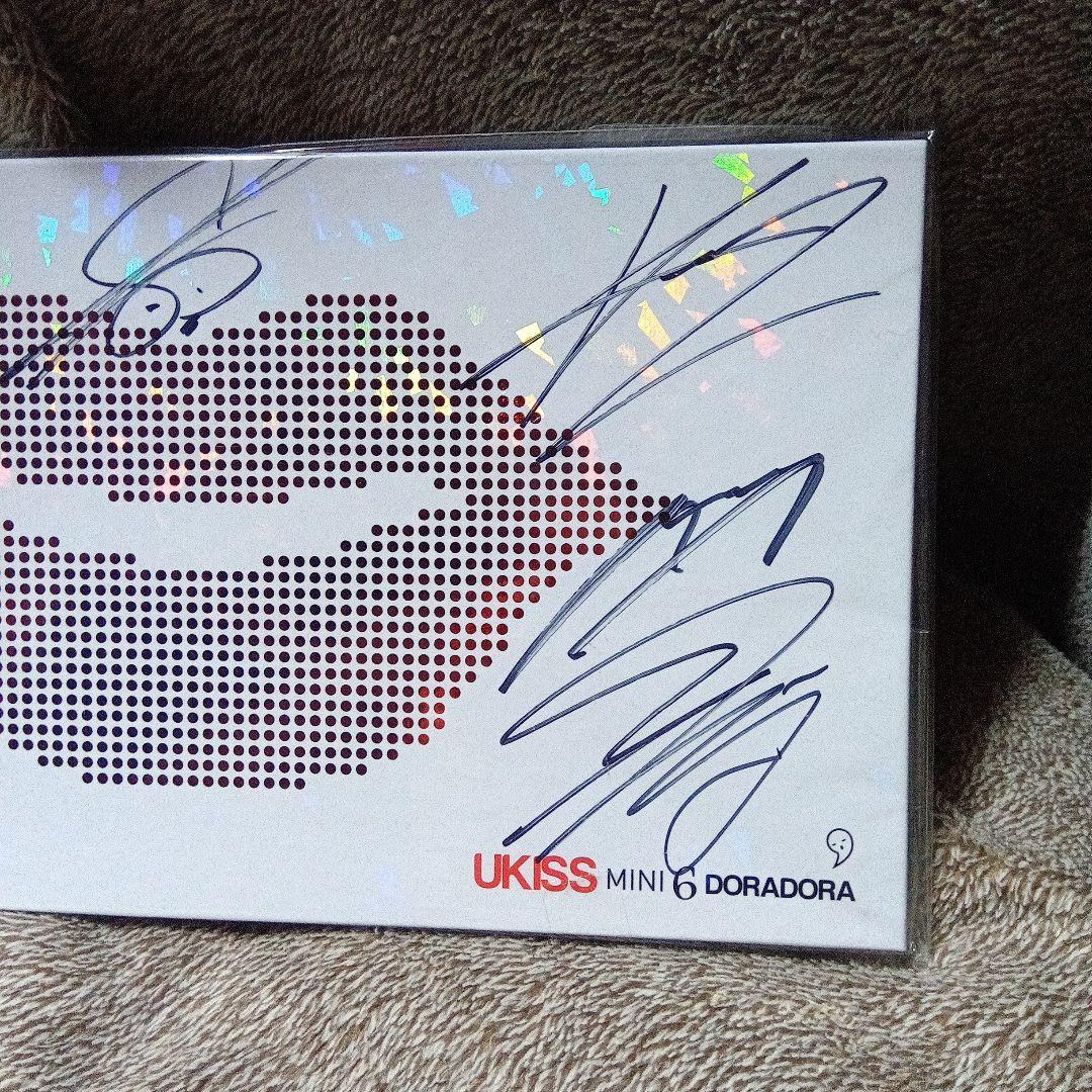 美品★UKISS MINI 6集アルバム DORADORA 直筆サイン入り CD