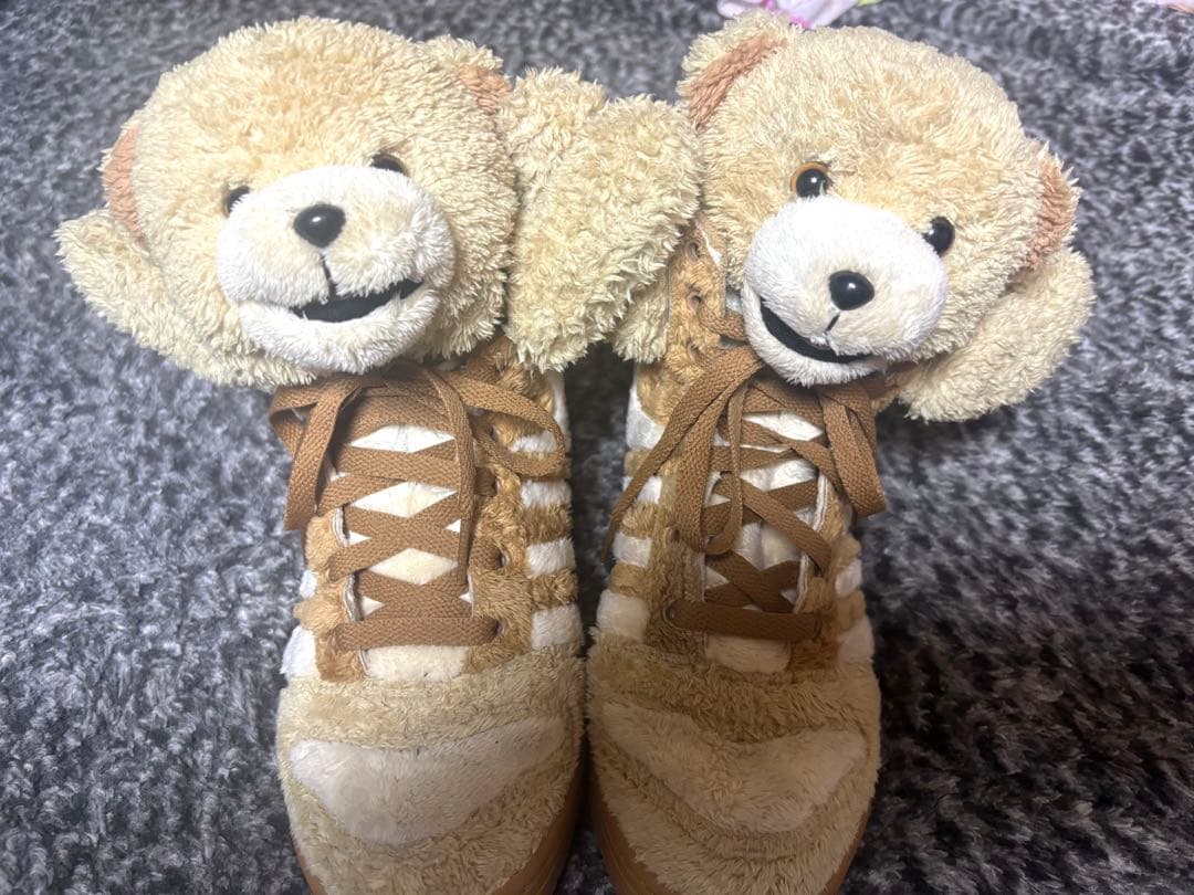 adidas Jeremyscott クマぬいぐるみ