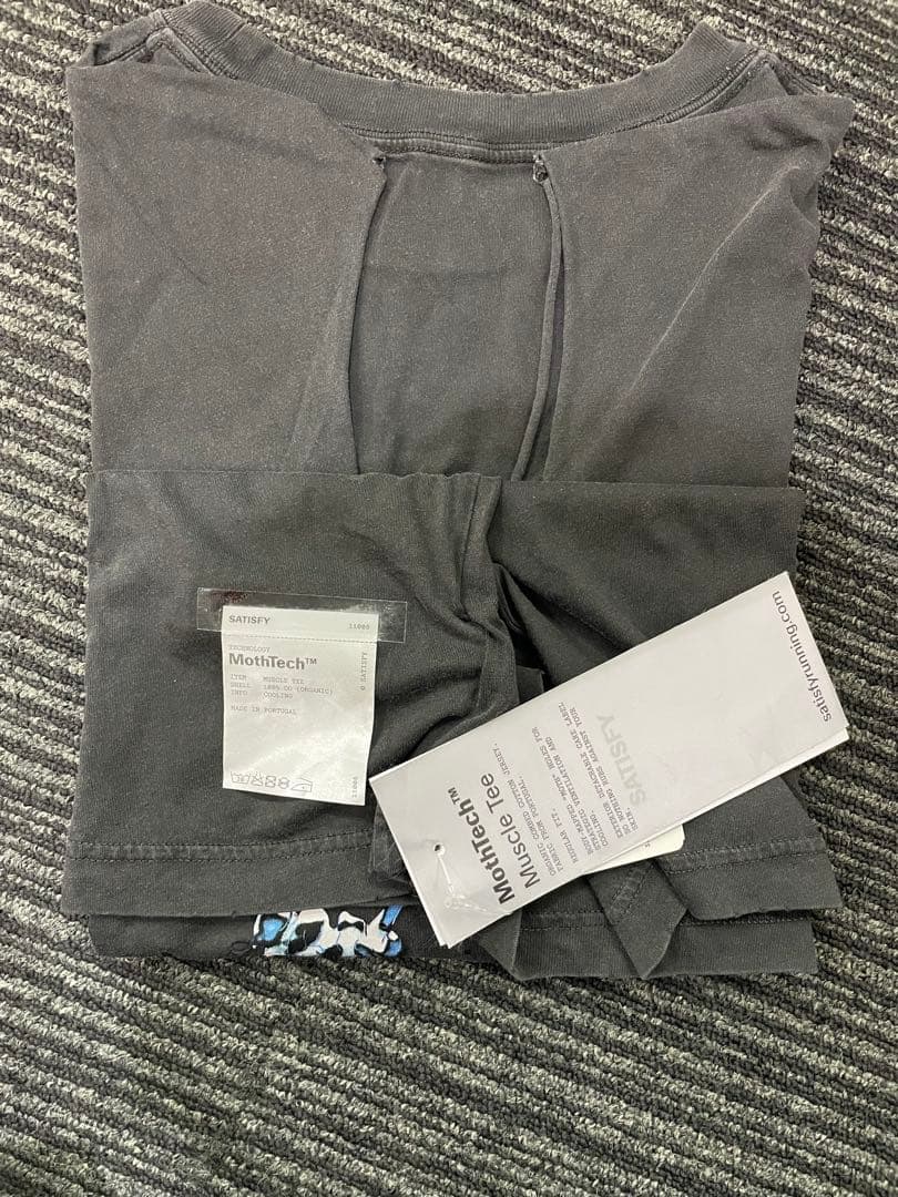 トップス SATISFY MothTech Muscle Tee