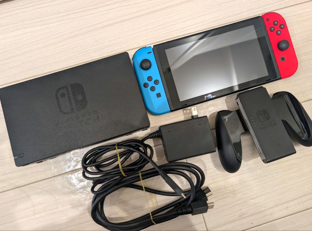 【SDカード/保護シート付き】Nintendo Switch 本体+付属品