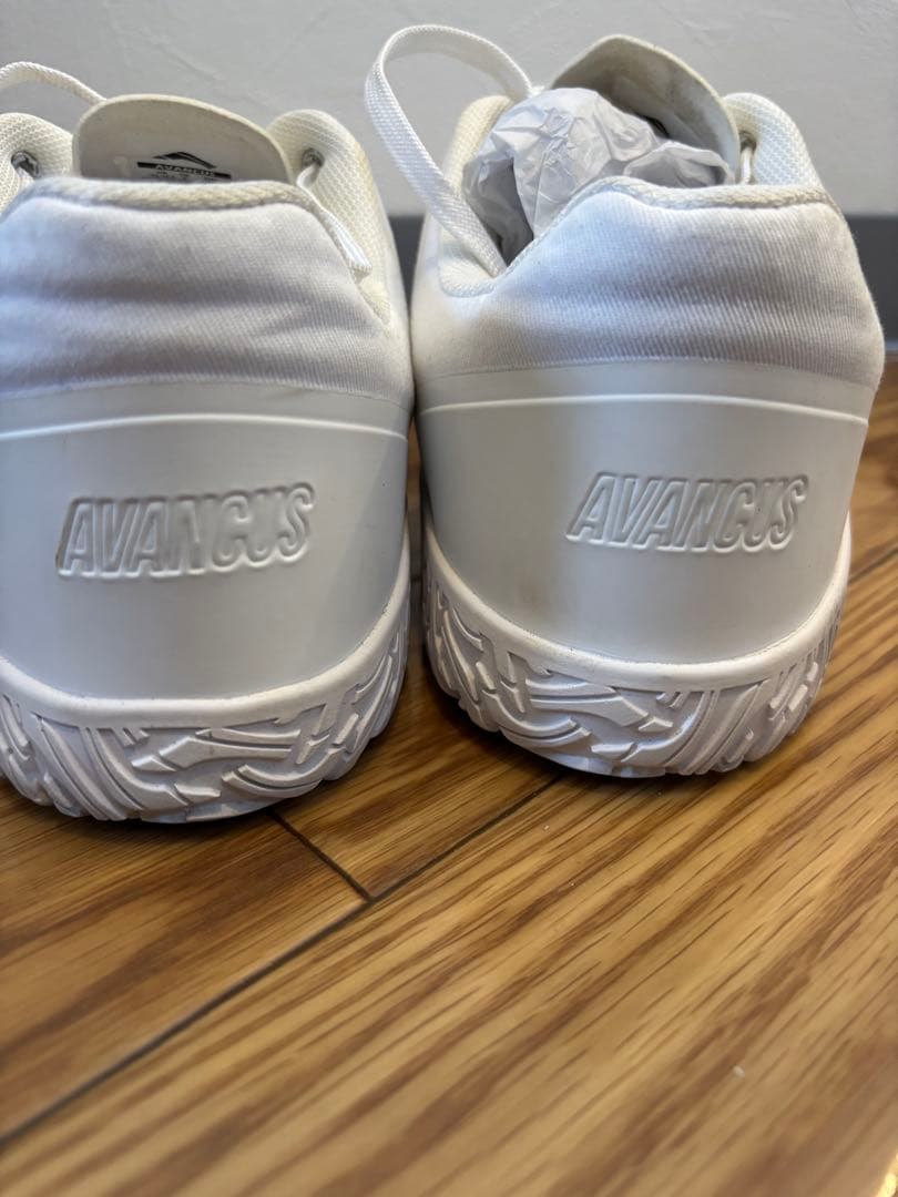 ホワイト スニーカー