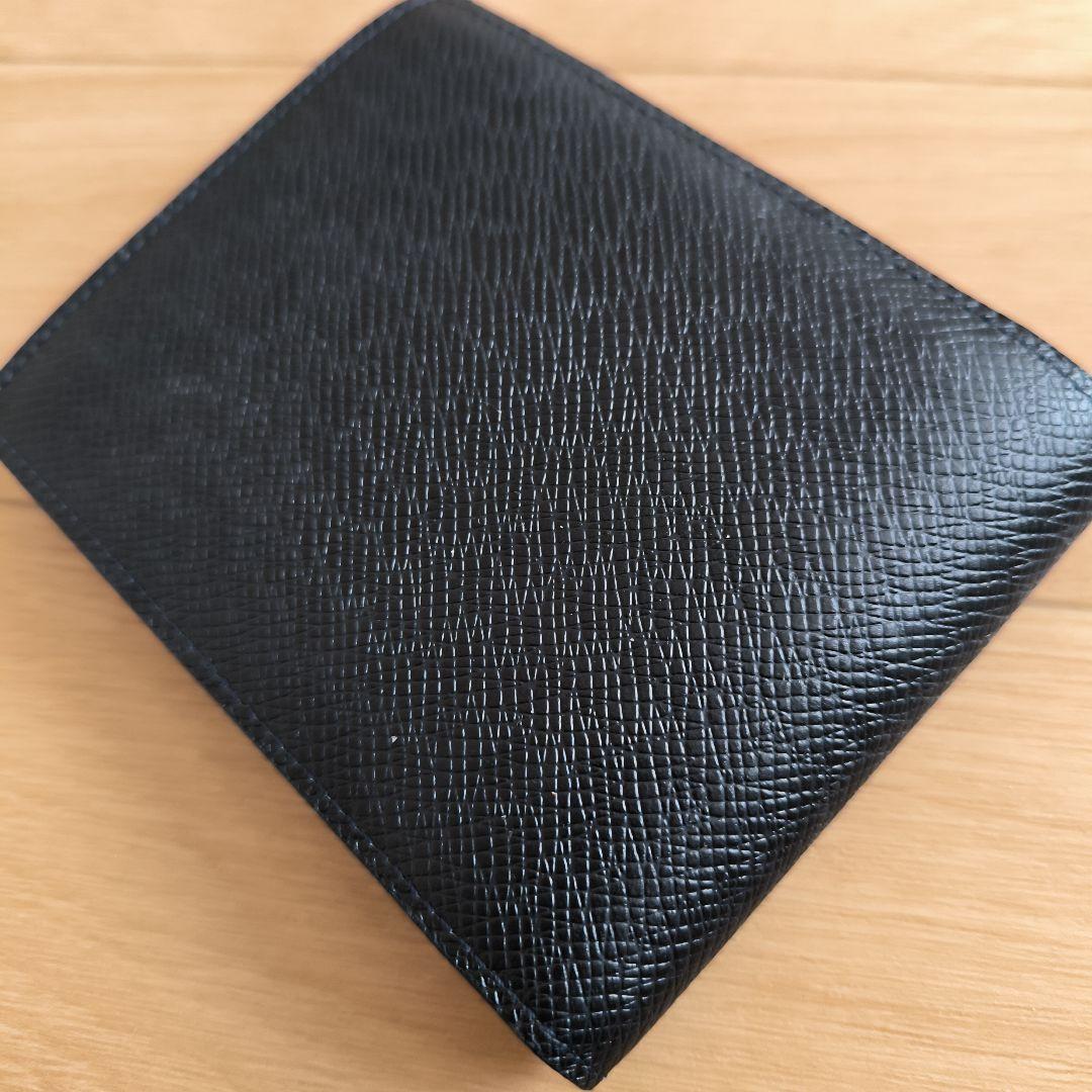 Louis Vuitton （未使用品）エピレザー二つ折り財布 ブラック