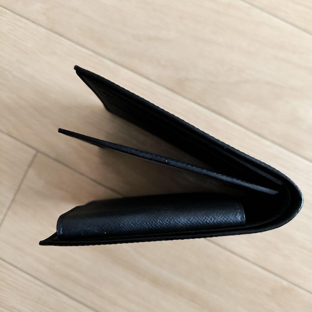 Louis Vuitton （未使用品）エピレザー二つ折り財布 ブラック