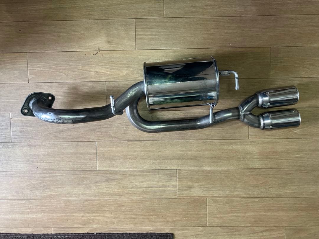 アクアNHP10 TRDハイレスポンスマフラー