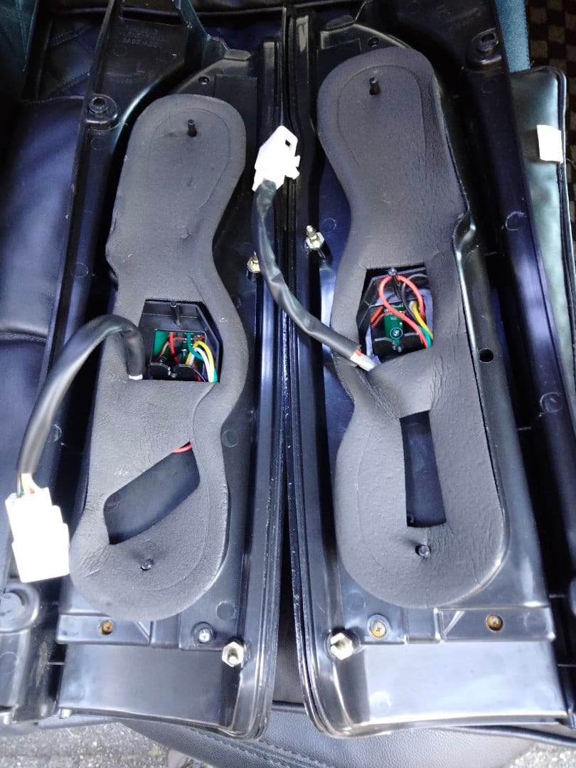 美品ハイエースレジアスエースLEDテールインナーブラックチューブテール 車検OK