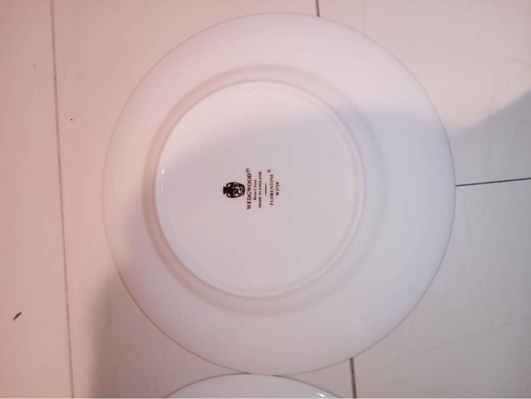 ウェッジウッド フロレンティーン ターコイズ 黒壺マーク 皿17.5cm