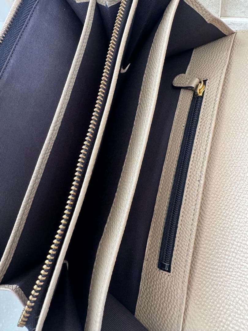 専用です。Epoi マルチウォレットSランク　ベージュ⭐︎エポイ