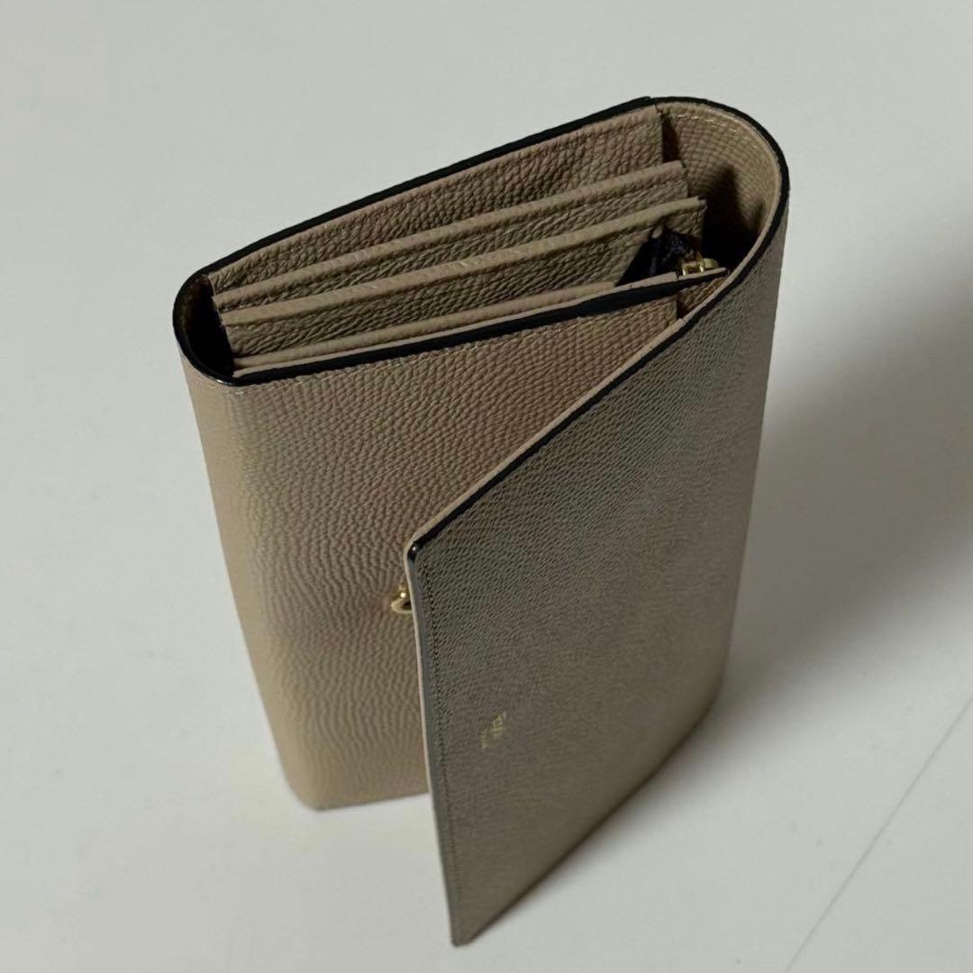 専用です。Epoi マルチウォレットSランク　ベージュ⭐︎エポイ