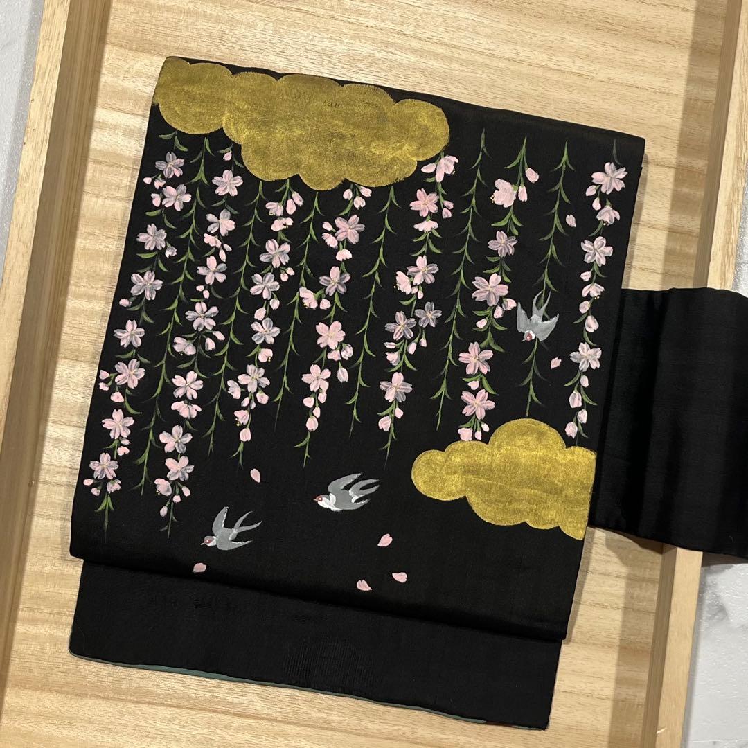 源如繻子アンティーク名古屋帯◇黒地 雲取りに枝垂れ桜とツバメ