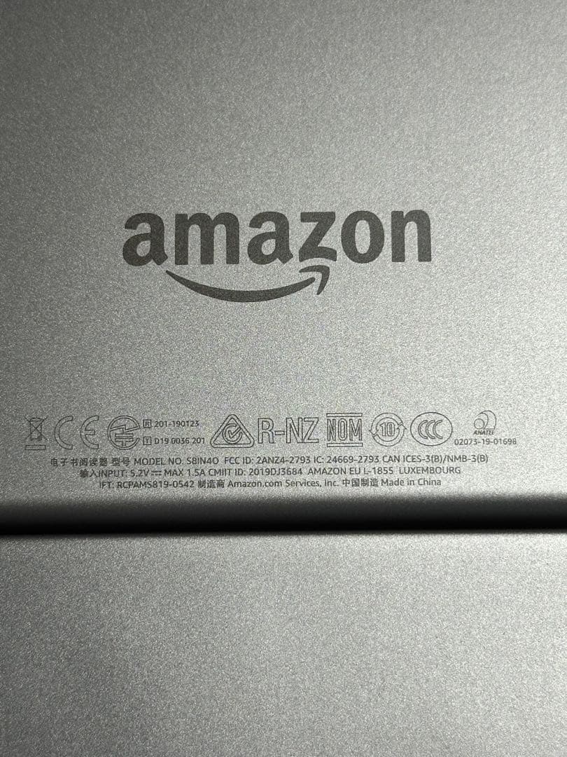 Amazon Kindle Oasis 本体 カバー付き