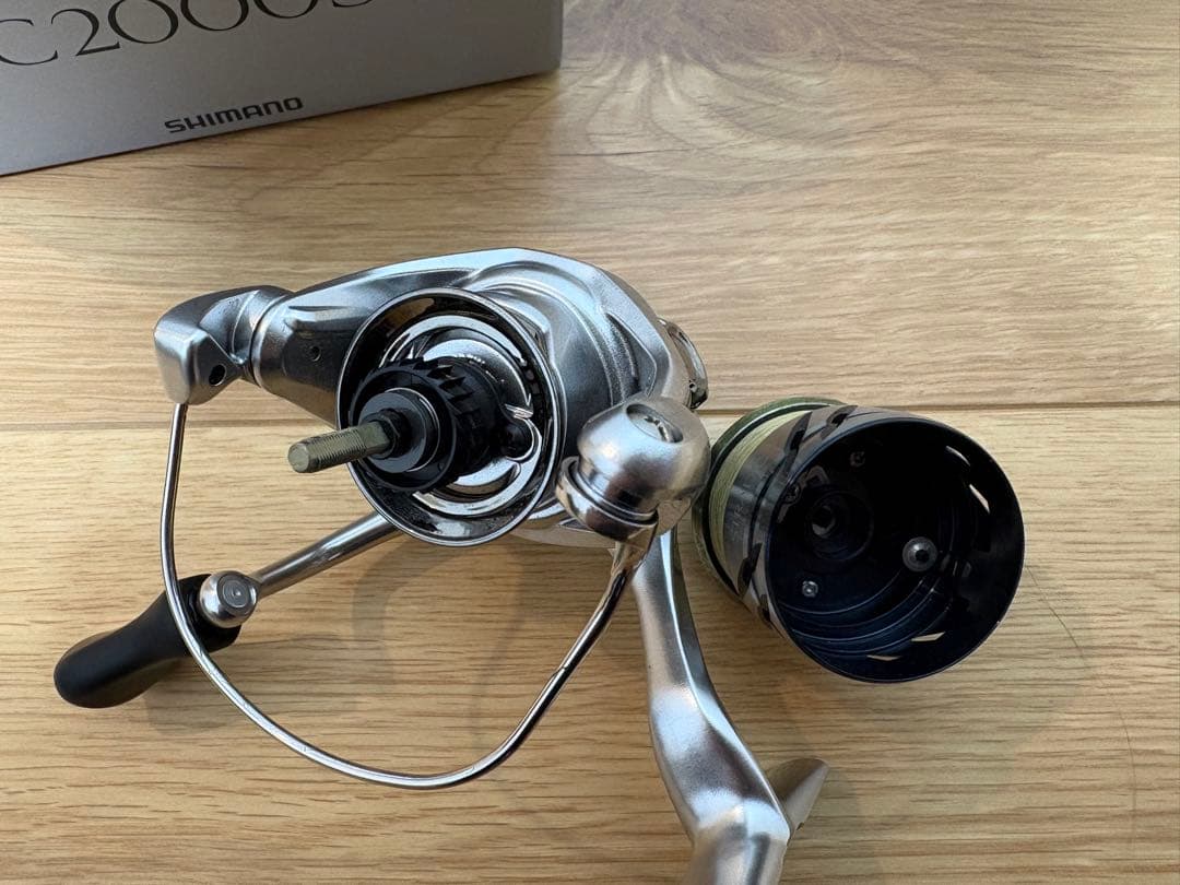 23ストラディック C2000S スピニングリール ベアリング追加済