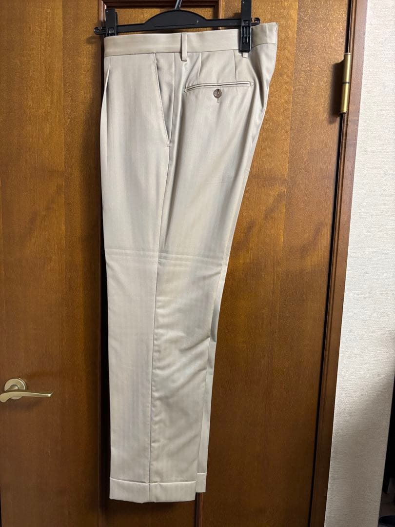 ⭐︎LARDINI⭐︎ベージュ ストライプスーツ⭐︎46サイズ