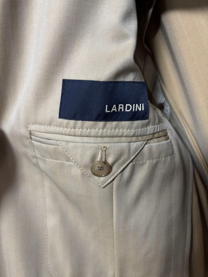 ⭐︎LARDINI⭐︎ベージュ ストライプスーツ⭐︎46サイズ