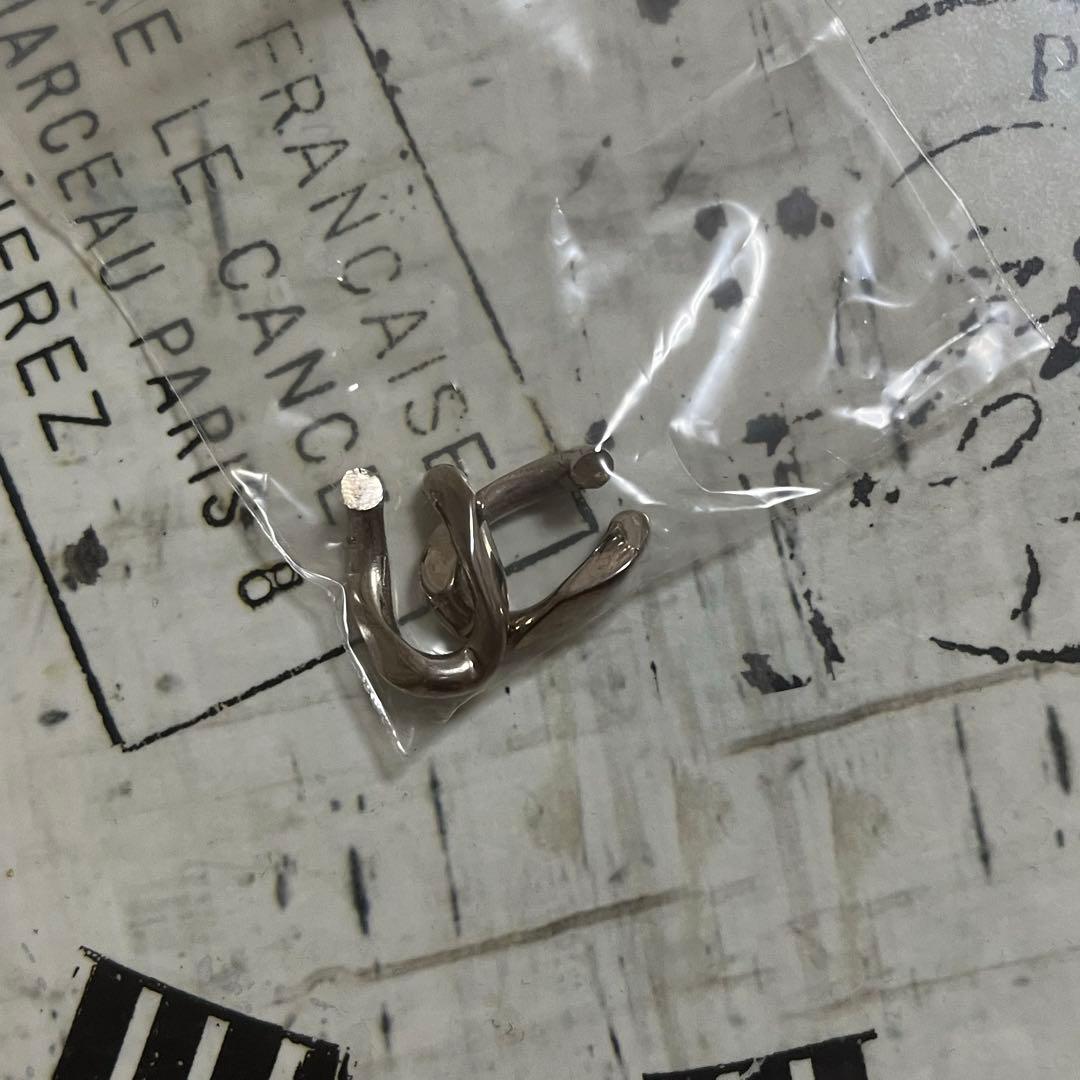 み*ん様 Jean-Paul GAULTIER ロゴ入り腕時計