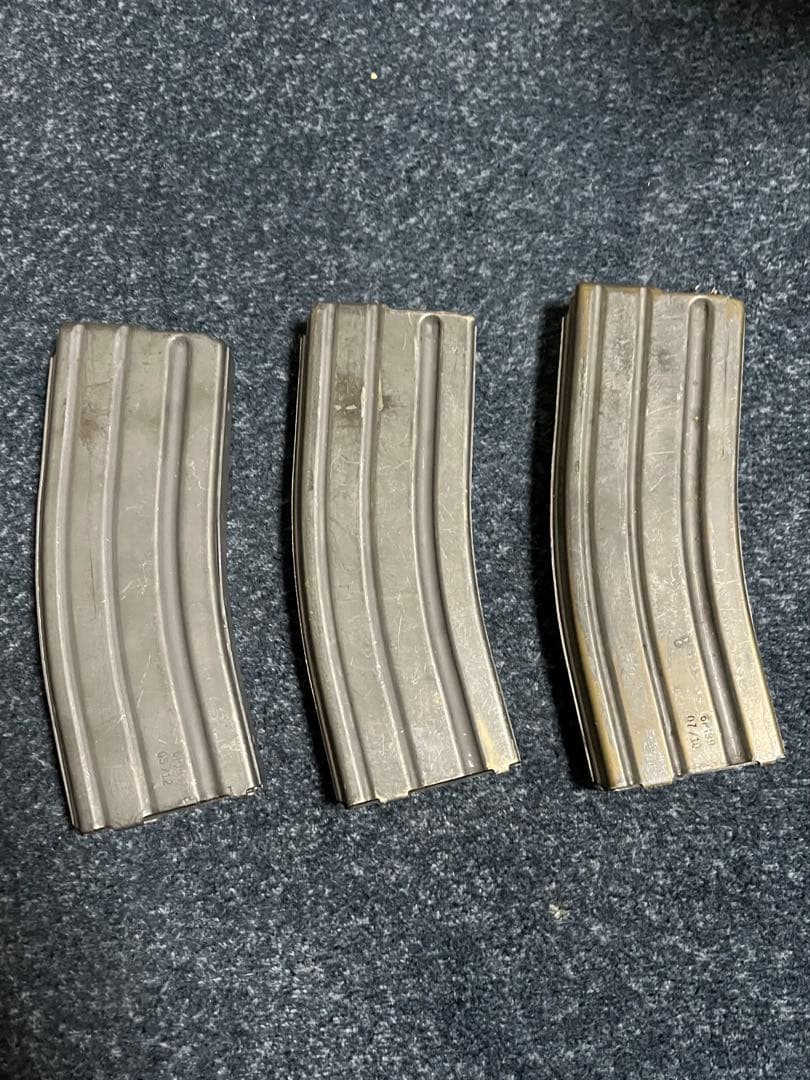 米軍実物 M16 5.56mm マガジン 3個セット ＋ ポーチ　オマケ付き