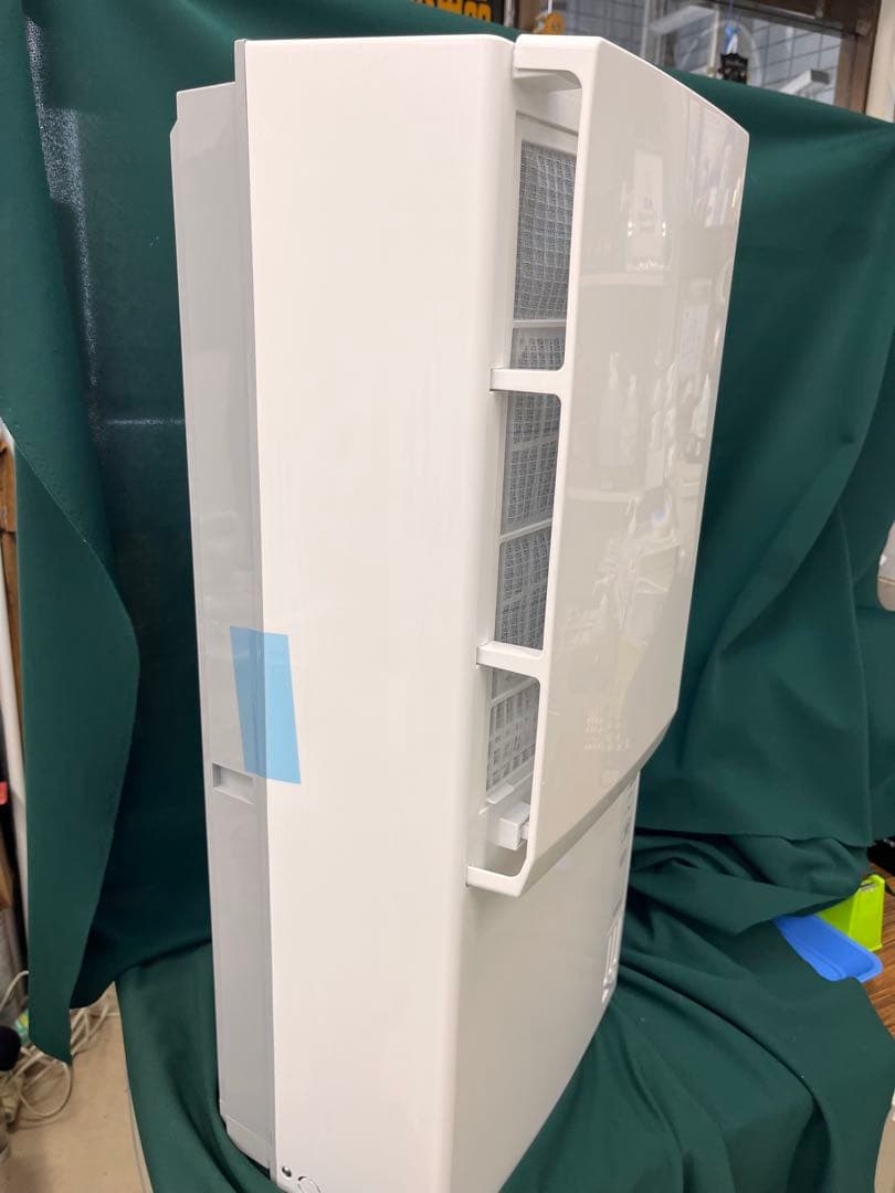 超美品25年製CORONA CWH-A1825R-W 窓エアコン 冷暖ホワイト