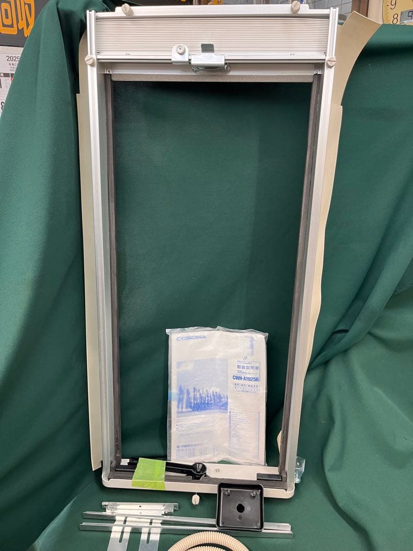 超美品25年製CORONA CWH-A1825R-W 窓エアコン 冷暖ホワイト