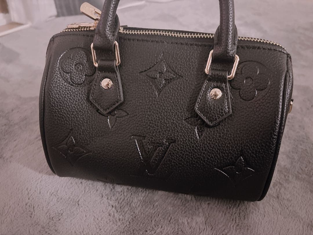 ✨️モノグラム ブラック ショルダーバッグ レディース