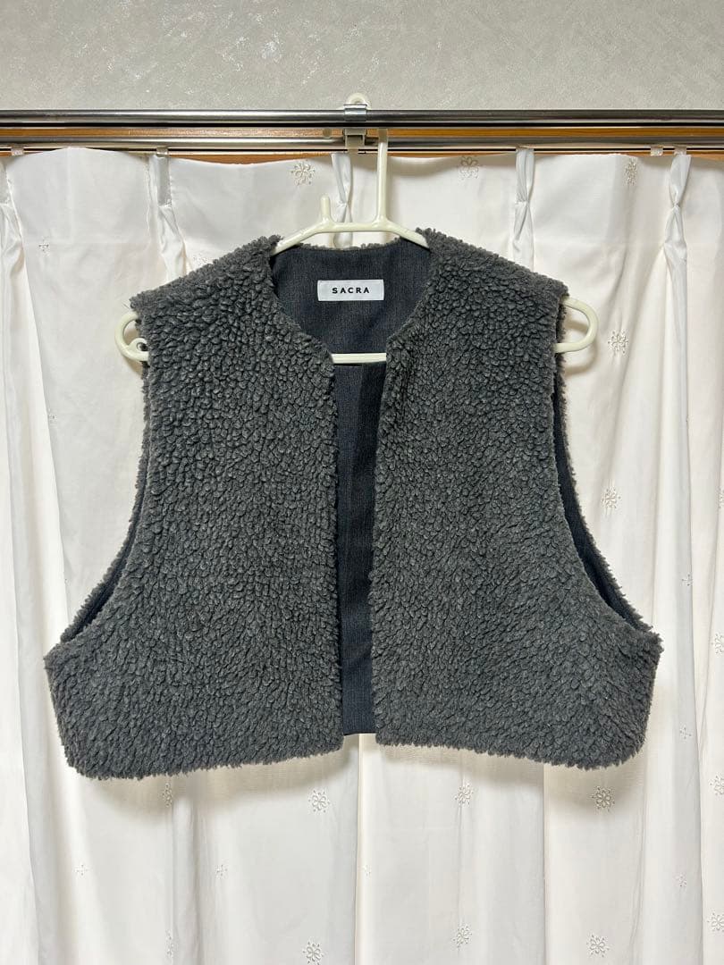 サクラ　SACRA ボア ショートベスト グレー　sacra ※8日まで値下げ