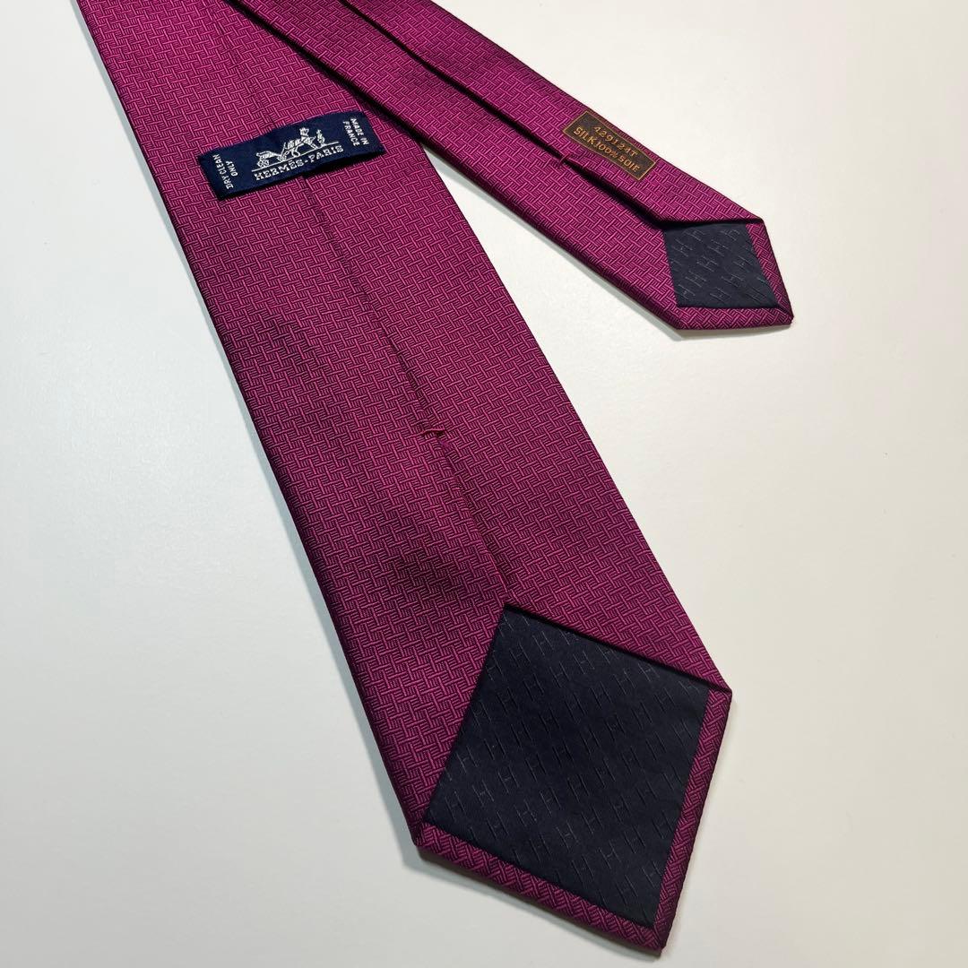 希少✨美品✨HERMES エルメス　ネクタイ　Hモチーフ　アレンジ ロゴ