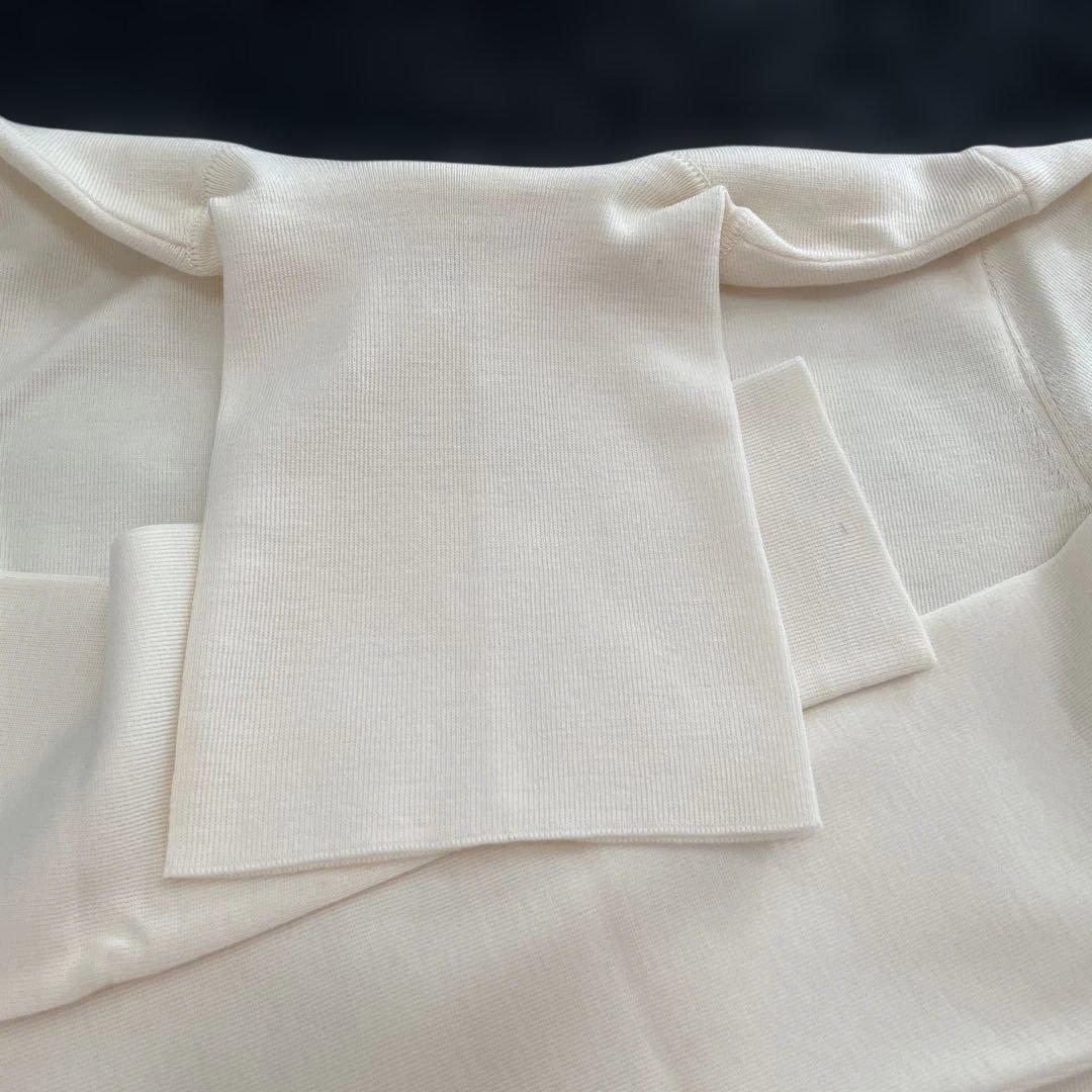 FOXY アイボリー ハイネック長袖　38