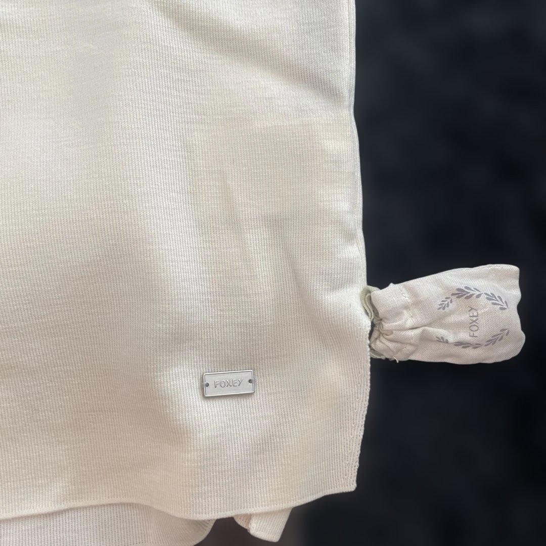 FOXY アイボリー ハイネック長袖　38