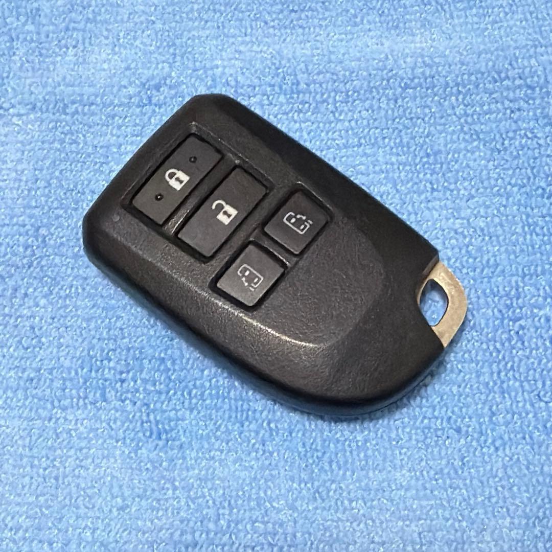 トヨタ　スマートキー　ハイエース　レジアスエース　200系　ダークプライムⅡ