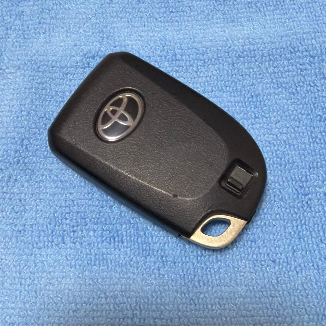 トヨタ　スマートキー　ハイエース　レジアスエース　200系　ダークプライムⅡ