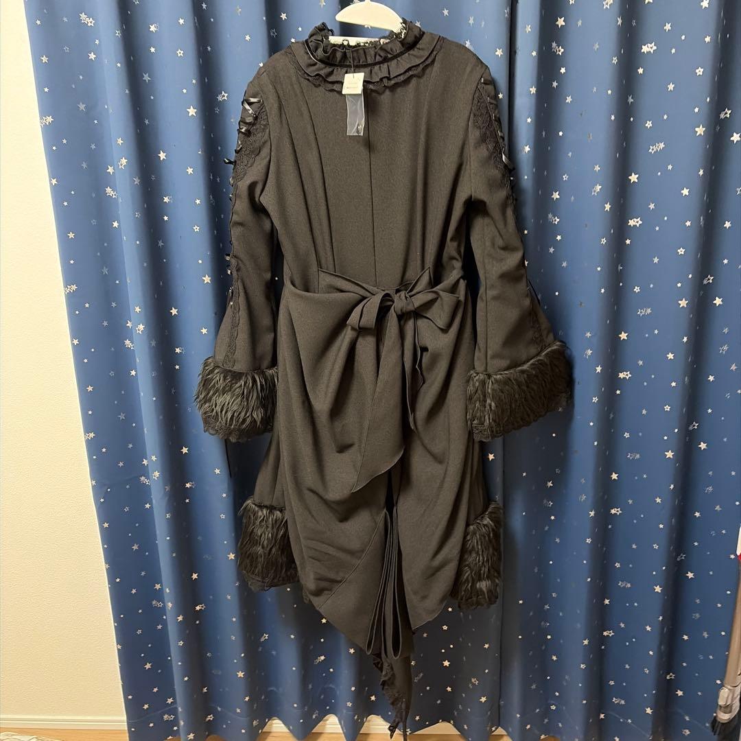 marble ファーケープ付き袖編みあげバッスルコート　未使用