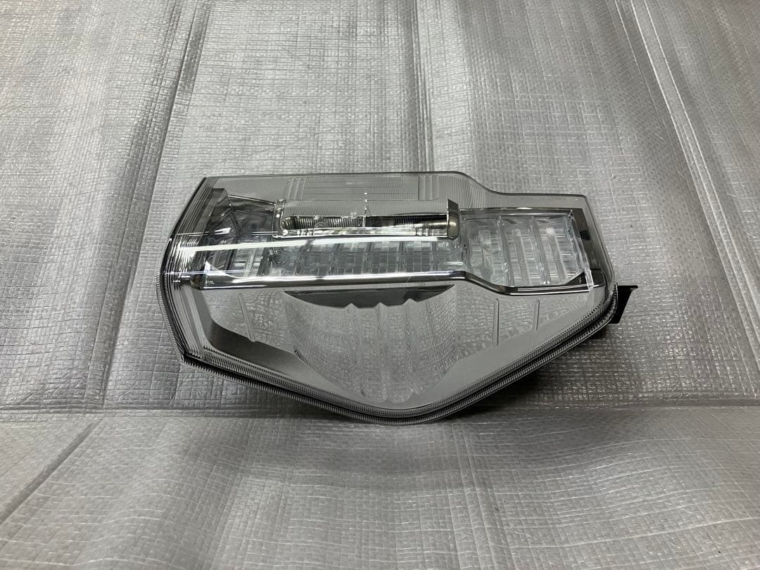 ♦︎ダイハツ★タントカスタムLA600S右純正テールランプ★インナーメッキ★良品★