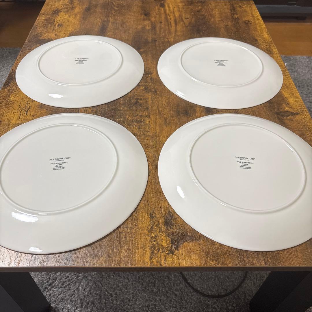  WILD STRAWBERRY WHITE プレート4枚セット