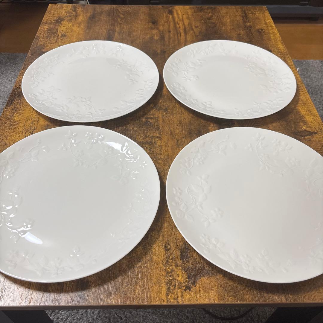  WILD STRAWBERRY WHITE プレート4枚セット