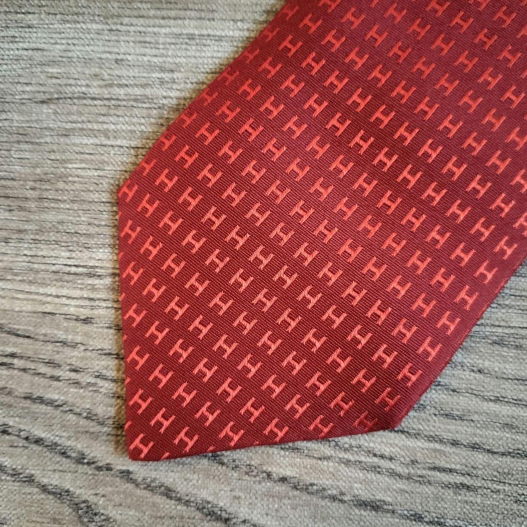 美品✨ HERMES エルメス ネクタイ　ファソネ H織り 総柄 赤 レッド