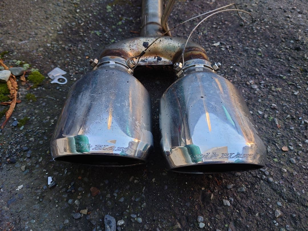 シルクブレイズ　SILKBLAZE　プレミアムサウンドマフラー　アルファード