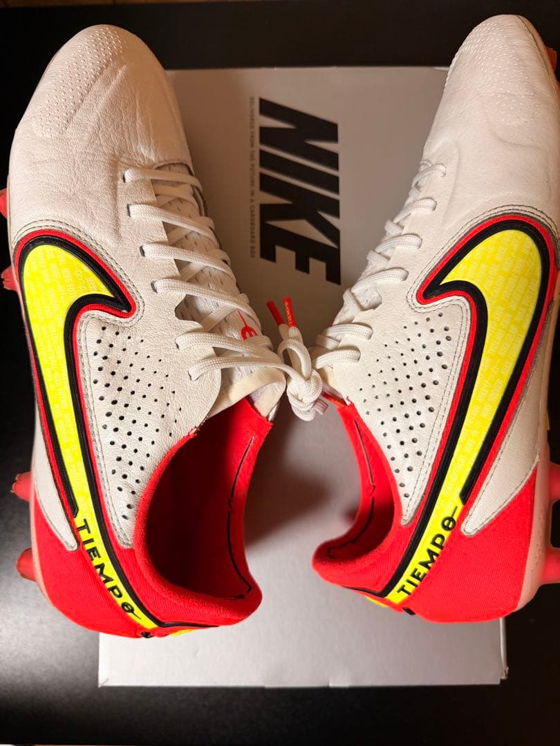 ナイキ ティエンポ レジェンド 9 エリート HG