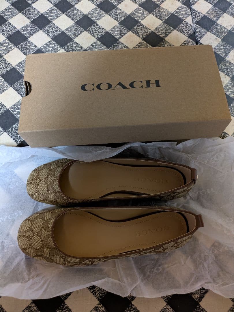 ☆COACHのフラットシューズ☆