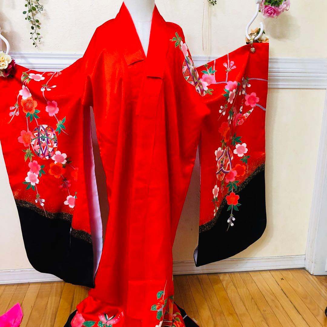 正絹七五三 女子着物 7歳‼️赤地可愛い手毬柄に桜金彩金箔煌びやか際立つ❤️秀品