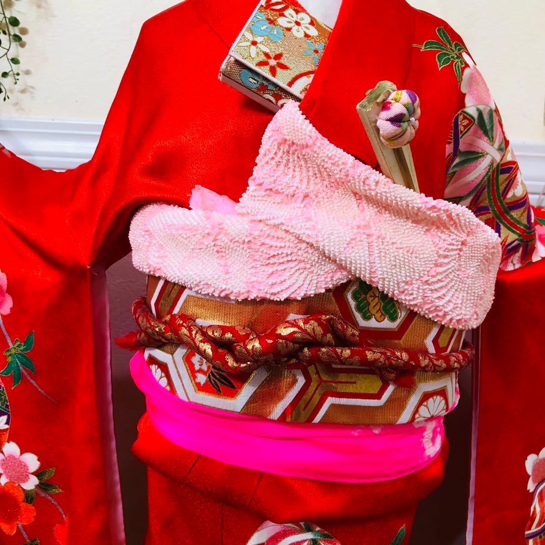 正絹七五三 女子着物 7歳‼️赤地可愛い手毬柄に桜金彩金箔煌びやか際立つ❤️秀品