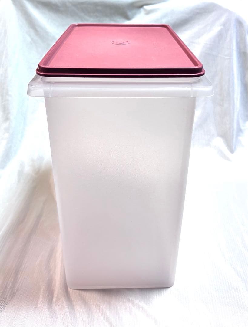 Tupperware タッパーウェア 10キロキーパー　ライスキーパー