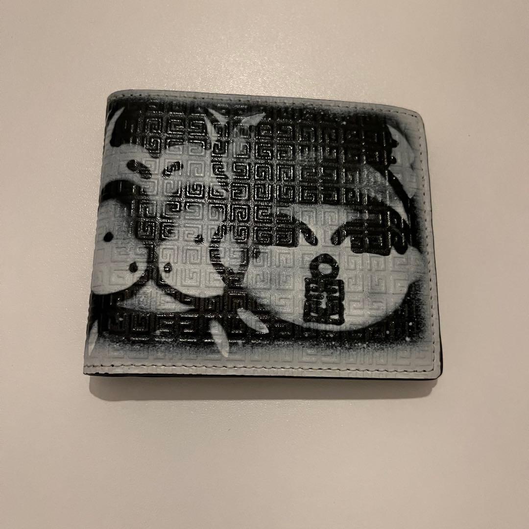 【美品・箱あり】Givenchy 財布 ブラックホワイト