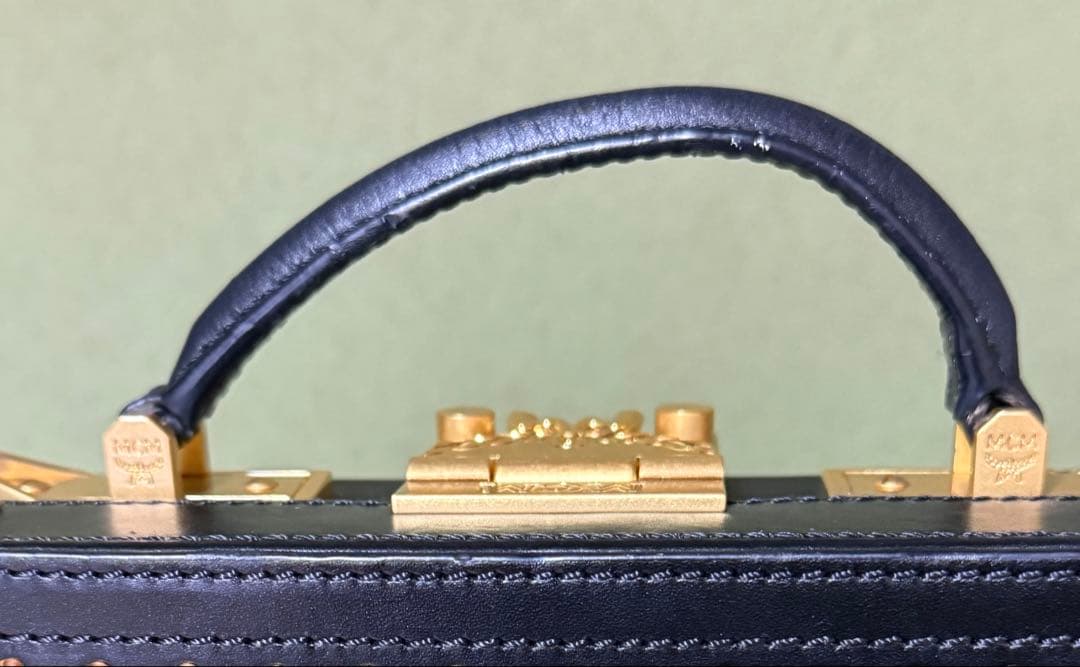 MCM（エムシーエム）2WAY トランク ショルダーバッグ