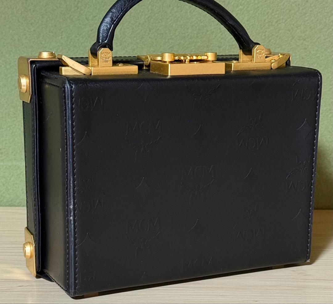 MCM（エムシーエム）2WAY トランク ショルダーバッグ