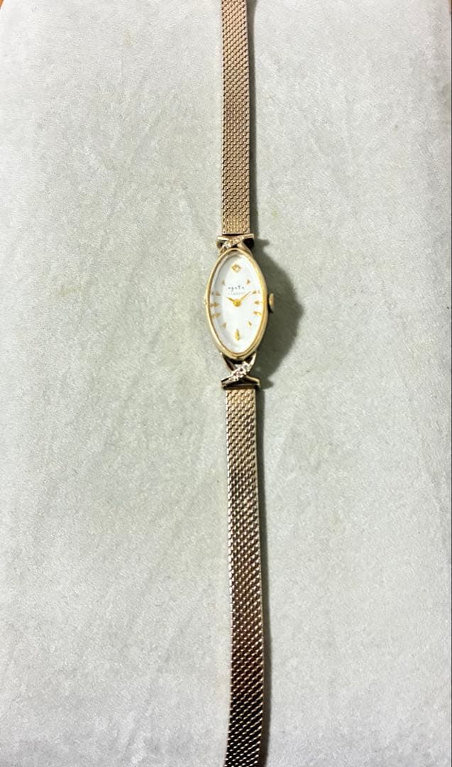 agete ジュエリーウォッチ　ゴールド