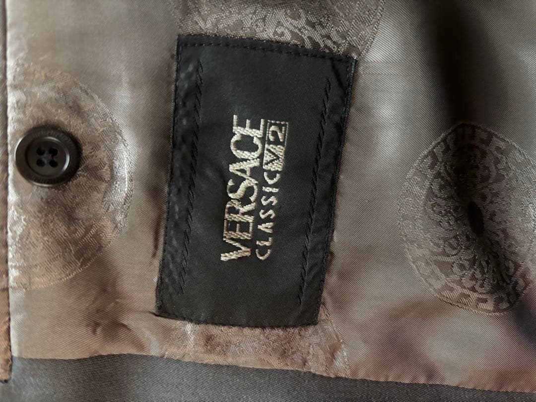 ベルサーチ　セットアップスーツ　イタリア製