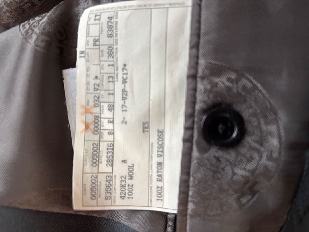 ベルサーチ　セットアップスーツ　イタリア製