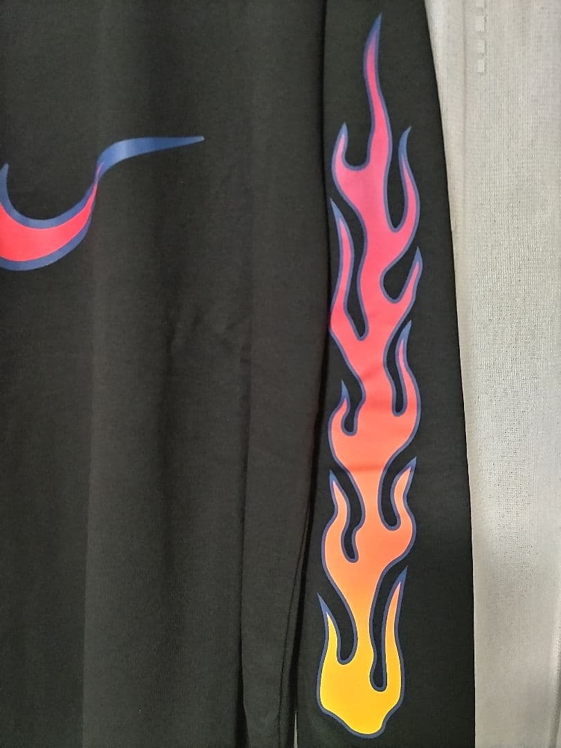 Nike ロングスリーブ Tシャツ（IB7539-010）