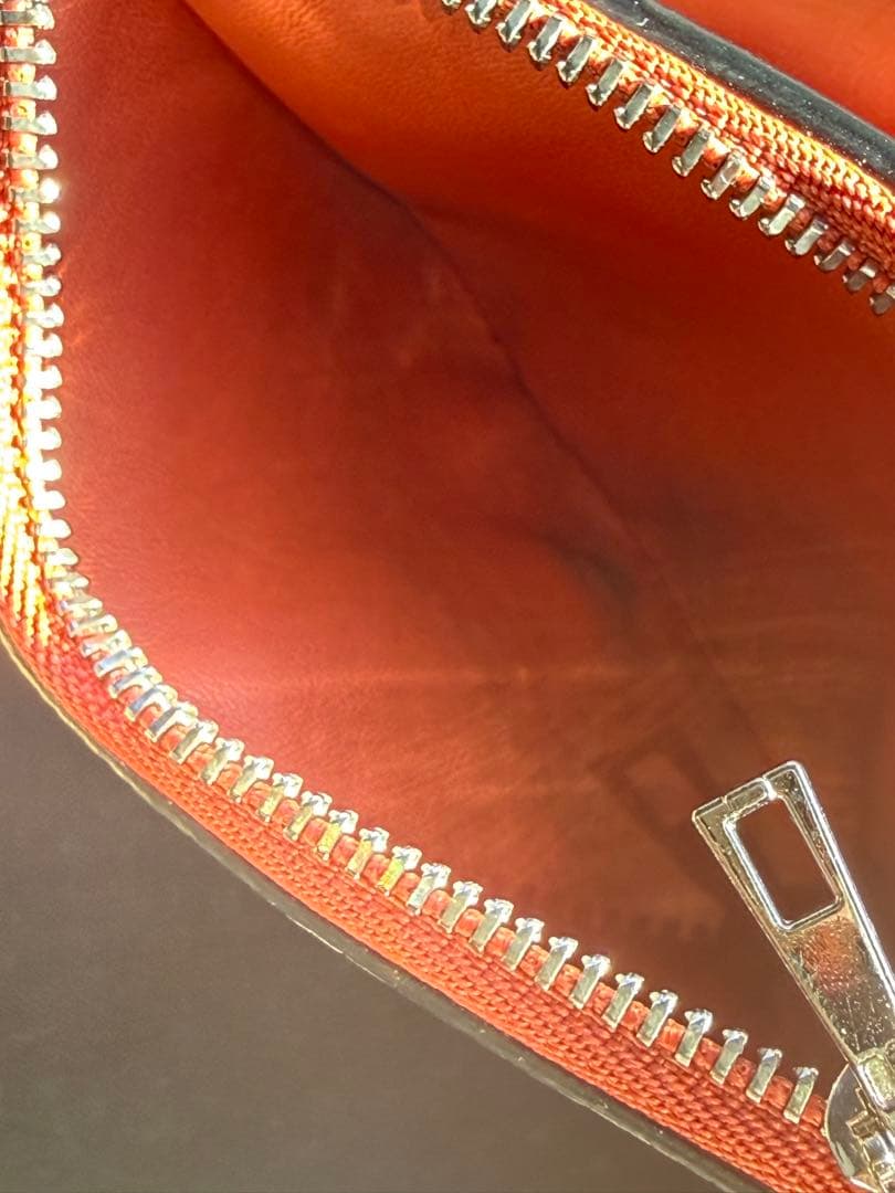 美品即発送！ロエベ LOEWE バーティカル ウォレット スモール 三つ折り財布