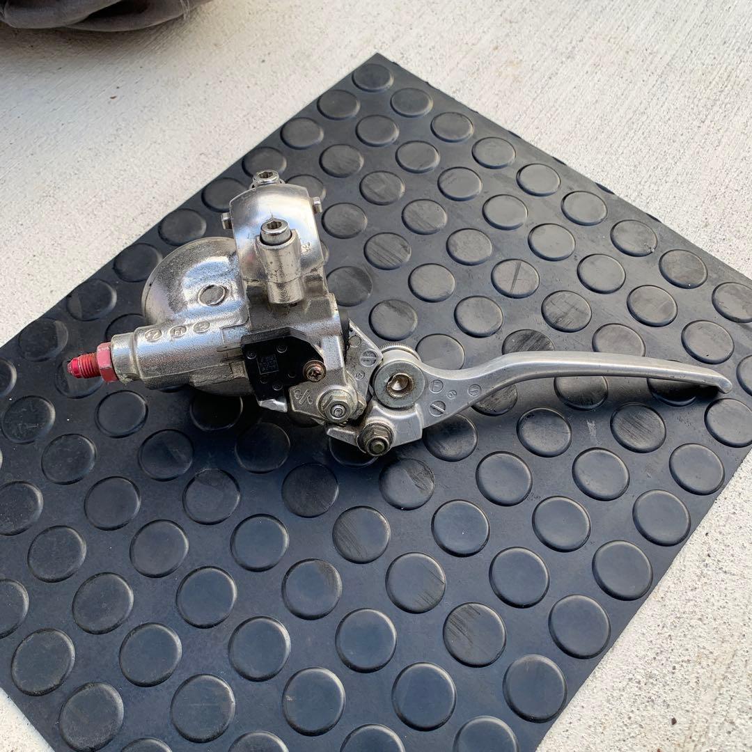 ハレー　ショベル　マスターシリンダー